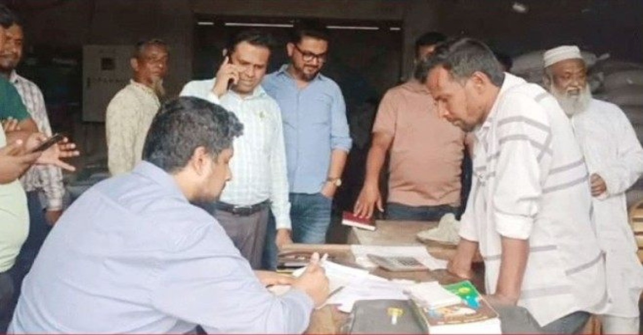শার্শায় পশুখাদ্যে ভেজাল, ৫০ হাজার টাকা জরিমান