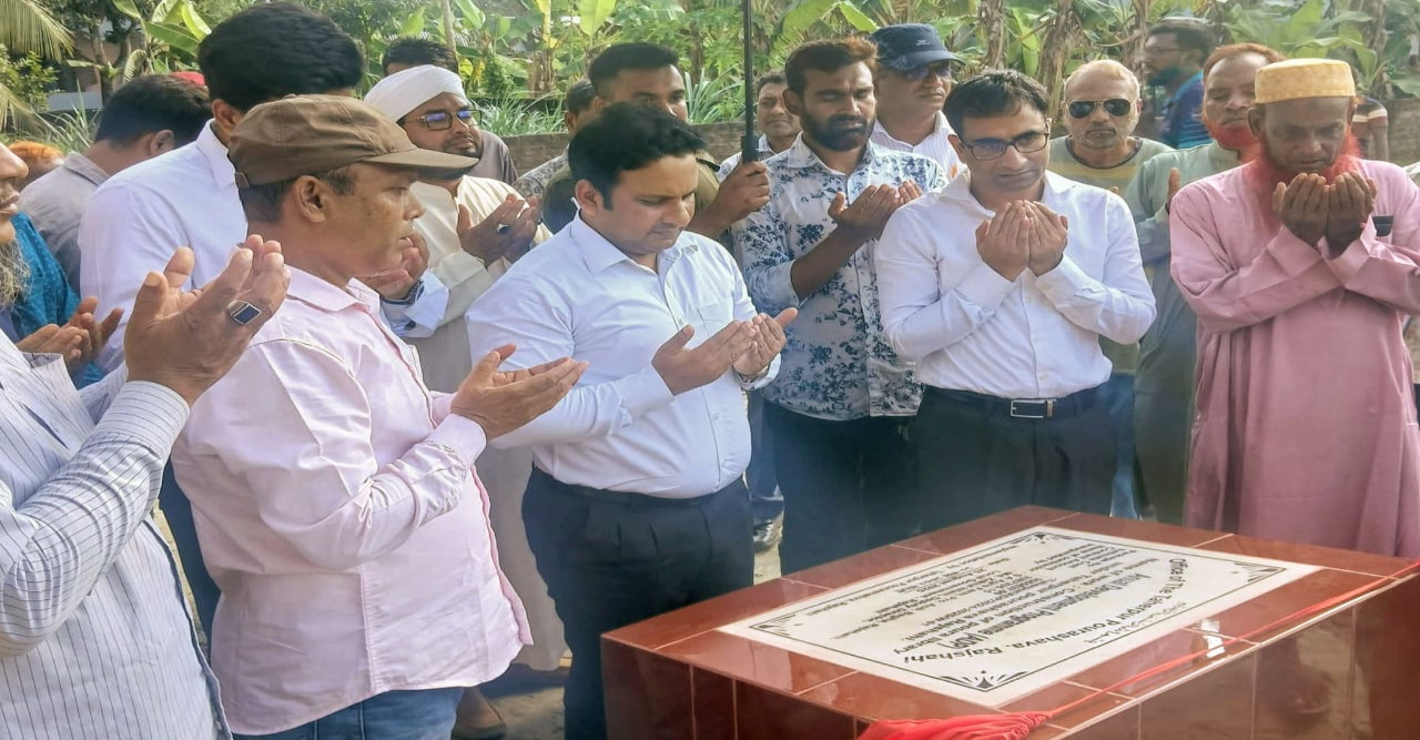 বাগমারায় বিভিন্ন ইউনিয়ন পরিদর্শন,ও গ্রন্থাগারের ভিত্তিপ্রস্থ স্থাপন কাজের উদ্বোধন  ডিডিএলজি
