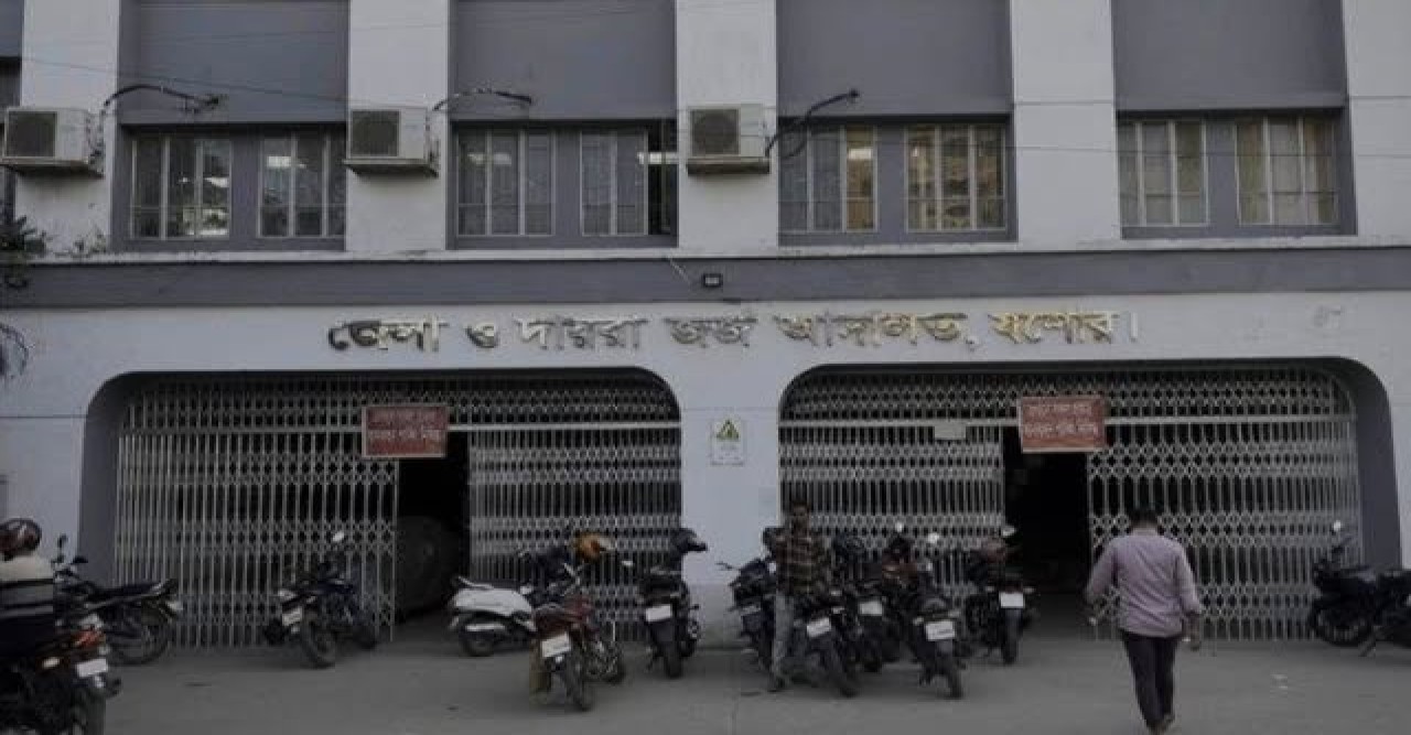 যশোরে জেলা জজের দায়িত্ব পেলেন নড়াইল নারী কোর্টের বিচারক মাহমুদা খাতুন