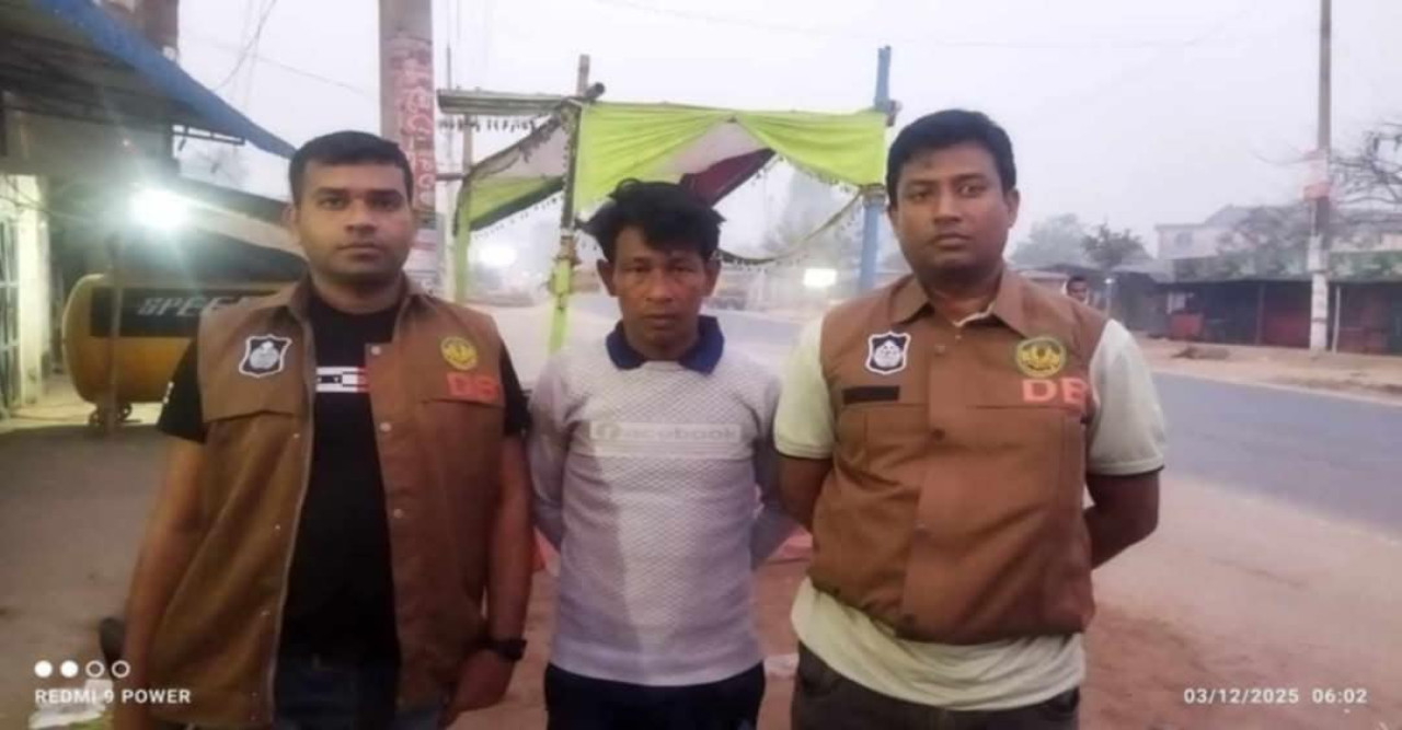 রাজশাহীতে নারীকে হেনস্তার ঘটনায় অভিযুক্ত আটক, গ্রেপ্তার নওগাঁয়