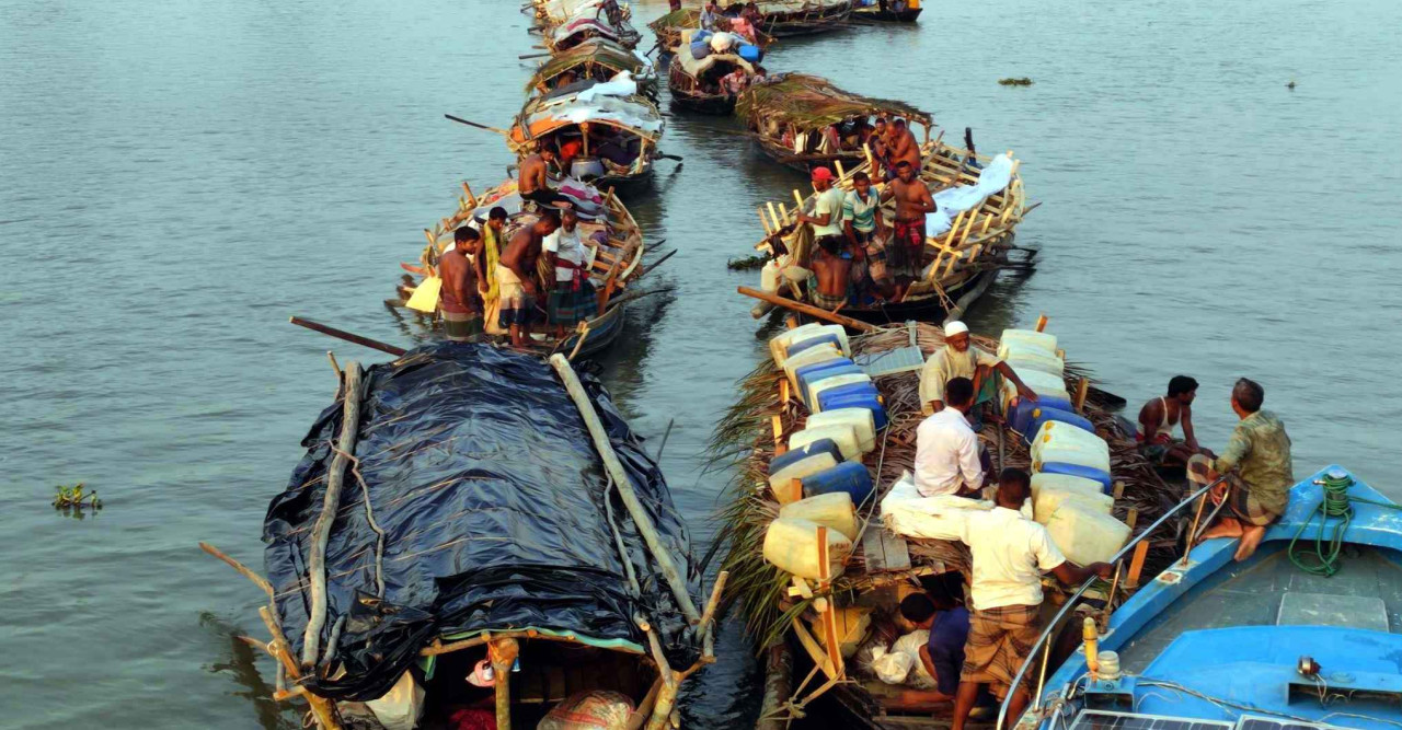 সুন্দরবনে মধু আহরণ করতে গেলেন ৬ শতাধিক মৌয়ালী মৌসুম শুরু  ৭ এপ্রিল