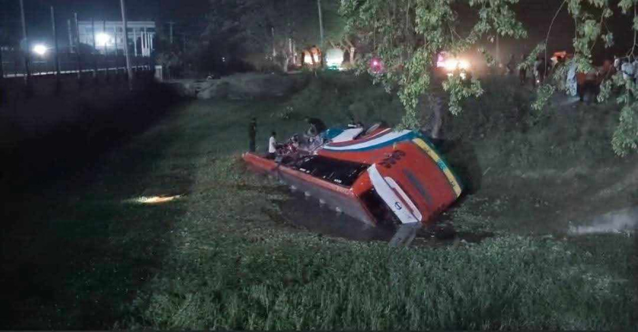 রাজশাহীতে বাস-ট্রাকের ত্রিমুখী সংঘর্ষে জামায়াতের তিন কর্মী নিহত