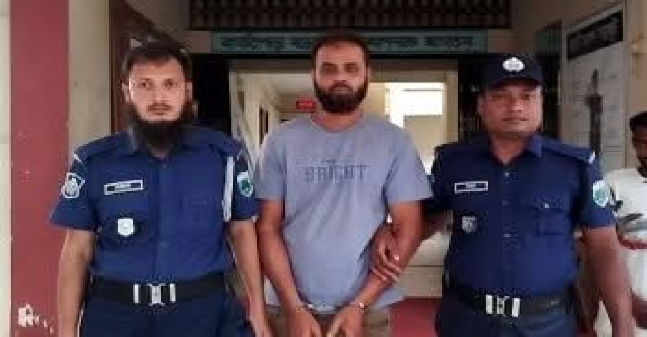 নাটোরের বাগাতিপাড়ায় ধর্ষণ চেষ্টার অভিযোগে সৎবাবা আটক