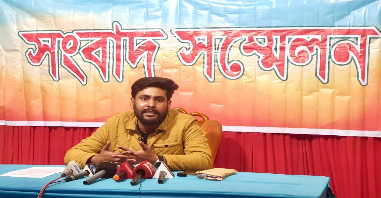 নিজেকে নির্দোষ দাবি করে সংবাদ সম্মেলন করলেন