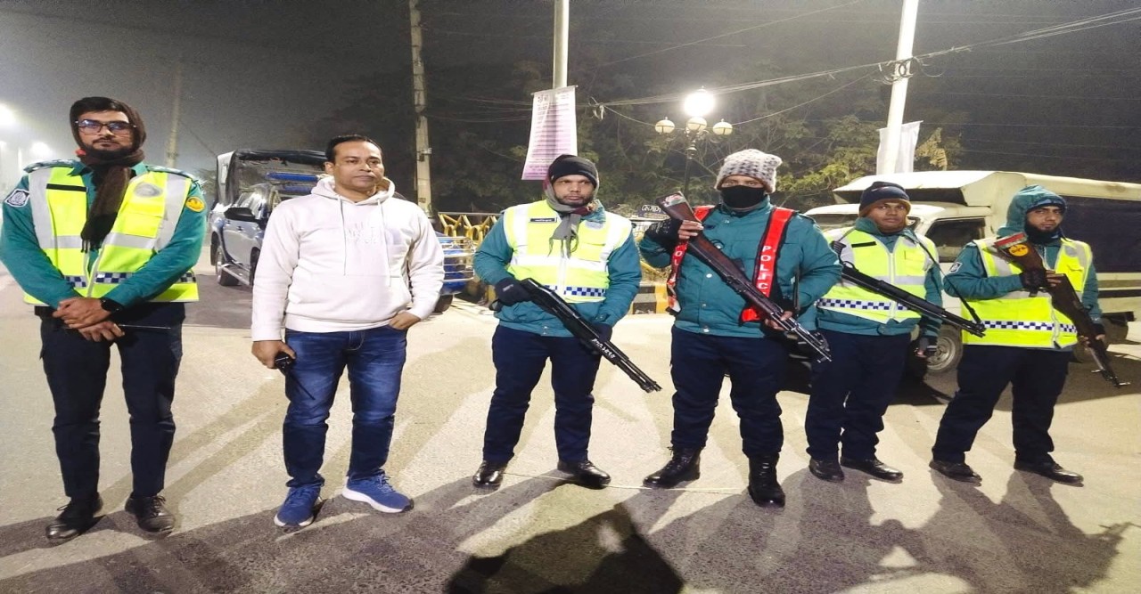 "শান্তির রাজশাহী রক্ষায় কঠোর অবস্থানে আরএমপি"