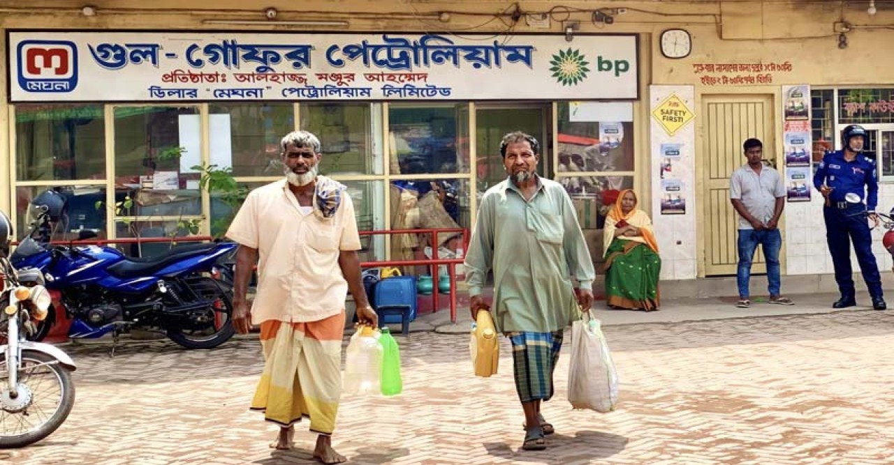 রেশনিং উঠলেও মিলছে না জ্বালানি, সেচ দিতে না পেরে দুশ্চিন্তায় কৃষক