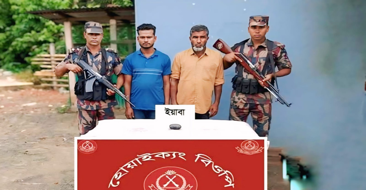 হোয়াইক্যং বিজিবি চেকপোস্ট ইয়াবাসহ পালকী বাসে চালক ও হেল্পার আটক