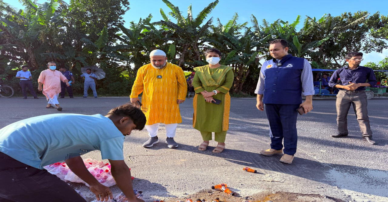 রায়পুরায় লাইসেন্সবিহীন ফুড কারখানায় মোবাইল কোর্ট, ২৫ হাজার টাকা জরিমানা