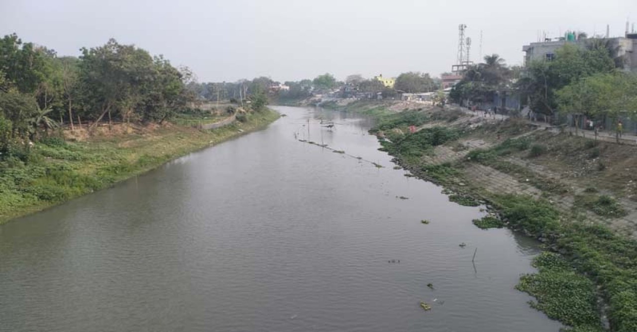 খনন হচ্ছে বারনই নদী