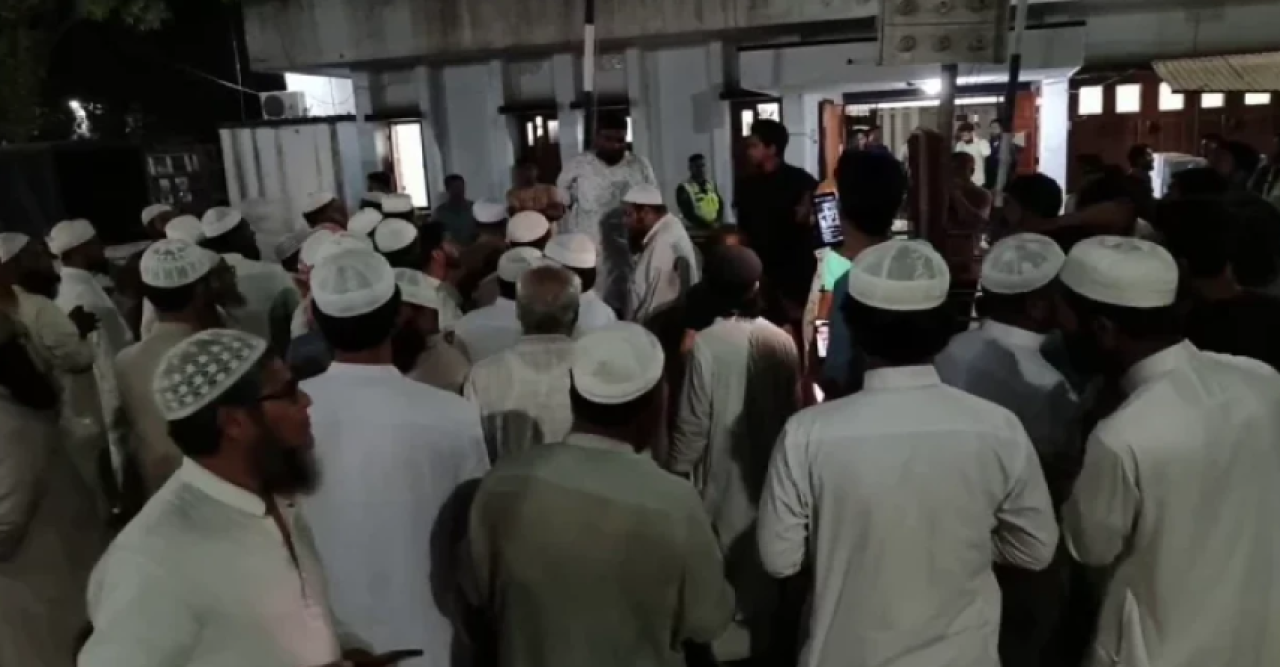 ফেসবুকে মহানবীকে নিয়ে কটুক্তি, নাটোরে যুবক গ্রেপ্তার