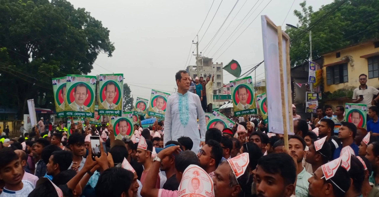 মধুপুরে এডভোকেট মোহাম্মদ আলীর নেতৃত্বে বিজয় মিছিল ও আলোচনা সভা অনুষ্ঠিত