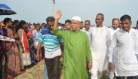 গোদাগাড়ীর চড়কপূজায় ক্ষুদ্র নৃগোষ্ঠিদের মিলনমেলা