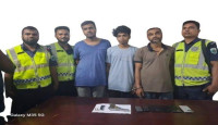 রাজশাহীর চারঘাটে পুলিশের অভিযানে অবৈধ আগ্নেয়াস্ত্রসহ গ্রেফতার ৩জন