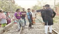প্রশাসনের গড়িমসি, জনতার রুখে দাঁড়ানো : ভদ্রা বস্তিকে মাদকমুক্ত করার সাহসী লড়াই