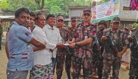 চাঁপাইনবাবগঞ্জে সীমান্তের ৫৯ বিজিবি দুর্গাপূজায় নিরাপত্তায় ৬ প্লাটুন বিজিবি মোতায়েন