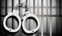 মান্দায় পরকীয়া প্রেমিকার সঙ্গে আপত্তিকর অবস্থায় আটক ১