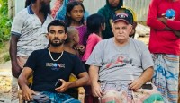 যুক্তরাষ্ট্র থেকে রাজমিস্ত্রীর বাড়িতে এলেন ‘তেরি পারসন’