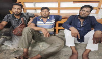 সিংড়ায় ব্যবসায়ীকে কুপি/য়ে জ/খম ;  ৫ লাখ ৭০ হাজার টাকা ছি/নিয়ে নেওয়ার ঘটনায় গ্রেফতার ৩
