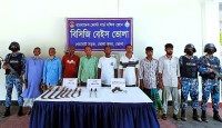 ভোলায় অস্ত্রসহ ৮ ডাকাত আটক