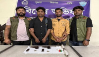 ঢাকা-চট্রগ্রাম মহাসড়ক থেকে অস্ত্রসহ আন্তঃজেলা ডাকাত দলের ২ সদস্য গ্রেপ্তার